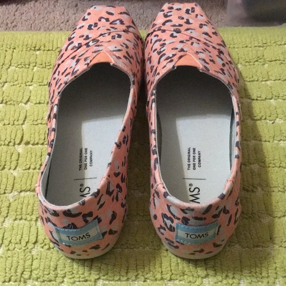 Toms Salmon Leopard Print shoes - Picture 4 of 6